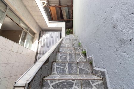 Casa à venda com 137m², 3 quartos e 2 vagasEscada