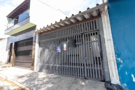 Casa à venda com 137m², 3 quartos e 2 vagasFachada