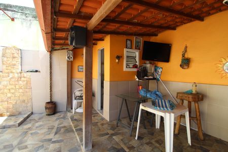 Casa de condomínio para alugar com 168m², 5 quartos e 2 vagasQuintal - Banheiro