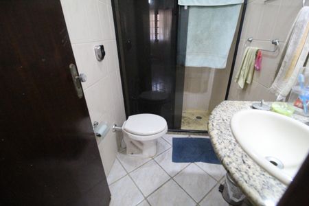 Casa de condomínio para alugar com 168m², 5 quartos e 2 vagasBanheiro da suíte 1