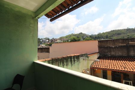 Casa de condomínio para alugar com 168m², 5 quartos e 2 vagasSuíte 2 - Varanda