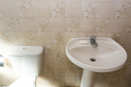 Casa à venda com 132m², 3 quartos e 2 vagas Casa à venda com 132m², 3 quartos e 2 vagasBanheiro 1