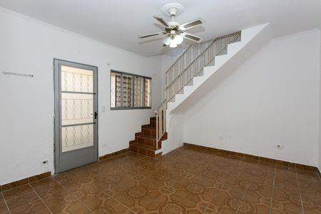 Casa à venda com 132m², 3 quartos e 2 vagas Casa à venda com 132m², 3 quartos e 2 vagasSala