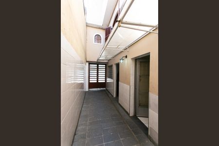 Casa à venda com 132m², 3 quartos e 2 vagas Casa à venda com 132m², 3 quartos e 2 vagasCorredor