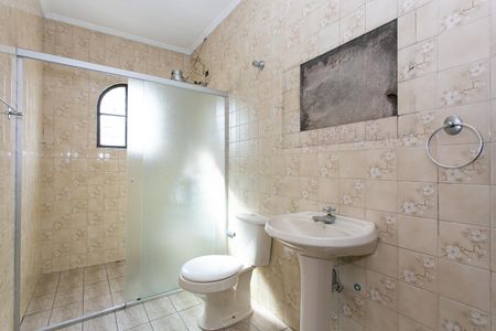 Casa à venda com 132m², 3 quartos e 2 vagas Casa à venda com 132m², 3 quartos e 2 vagasBanheiro 1