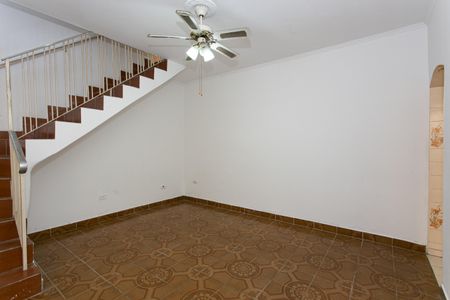 Casa à venda com 132m², 3 quartos e 2 vagas Casa à venda com 132m², 3 quartos e 2 vagasSala