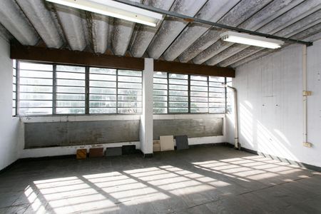 Casa à venda com 132m², 3 quartos e 2 vagas Casa à venda com 132m², 3 quartos e 2 vagasSalão