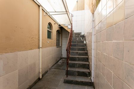 Casa à venda com 132m², 3 quartos e 2 vagas Casa à venda com 132m², 3 quartos e 2 vagasCorredor