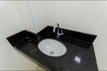 Apartamento à venda com 42m², 2 quartos e sem vaga Apartamento à venda com 42m², 2 quartos e sem vagaBanheiro