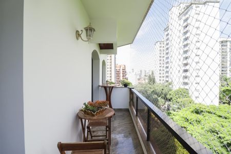 Apartamento à venda com 206m², 4 quartos e 4 vagasVaranda da Sala