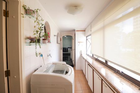 Apartamento à venda com 206m², 4 quartos e 4 vagasÁrea de Serviço