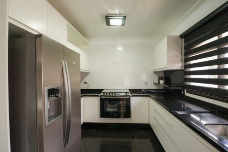 Apartamento à venda com 206m², 4 quartos e 4 vagasCozinha