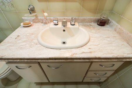 Apartamento à venda com 206m², 4 quartos e 4 vagasBanheiro da Suíte 1