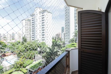 Apartamento à venda com 206m², 4 quartos e 4 vagasVaranda da Suíte 1