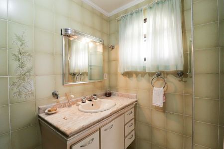 Apartamento à venda com 206m², 4 quartos e 4 vagasBanheiro da Suíte 1