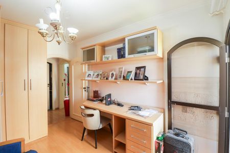 Apartamento à venda com 206m², 4 quartos e 4 vagasQuarto 1