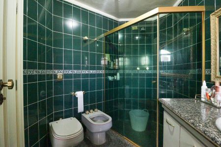 Apartamento à venda com 206m², 4 quartos e 4 vagasVaranda da Suíte 2