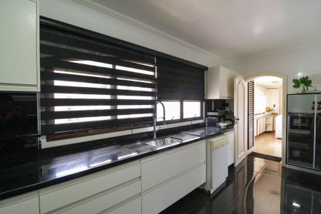 Apartamento à venda com 206m², 4 quartos e 4 vagasCozinha