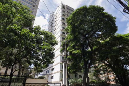 Apartamento à venda com 206m², 4 quartos e 4 vagasFachada