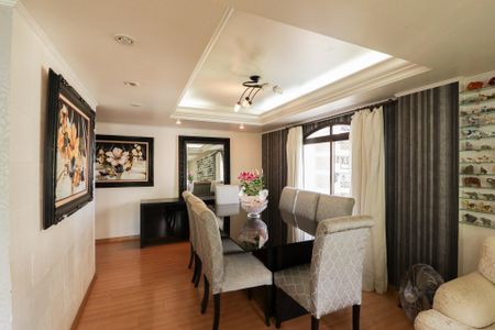 Apartamento à venda com 206m², 4 quartos e 4 vagasSala