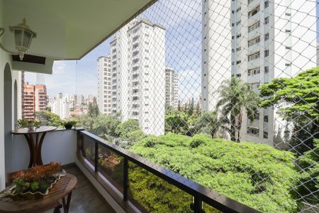 Apartamento à venda com 206m², 4 quartos e 4 vagasVaranda da Sala
