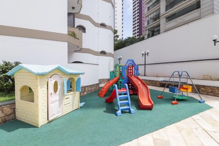 Apartamento à venda com 206m², 4 quartos e 4 vagasPlayground