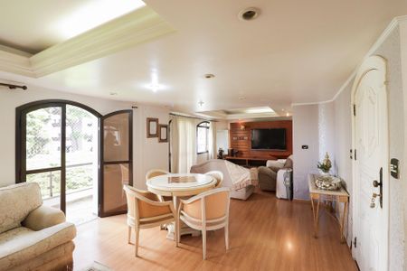 Apartamento à venda com 206m², 4 quartos e 4 vagasSala