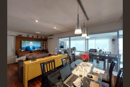 Apartamento para alugar com 135m², 3 quartos e 2 vagasSala