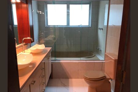 Casa à venda com 300m², 4 quartos e 5 vagas Casa à venda com 300m², 4 quartos e 5 vagasFoto 58