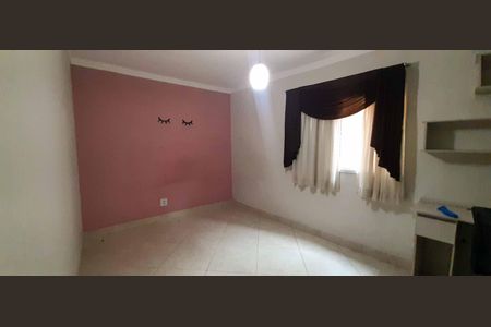 Casa à venda com 130m², 3 quartos e 2 vagasQuarto 2