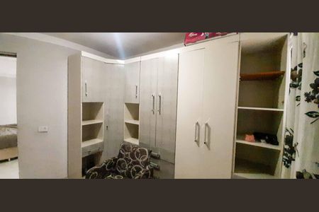 Casa à venda com 130m², 3 quartos e 2 vagasCloset da suíte