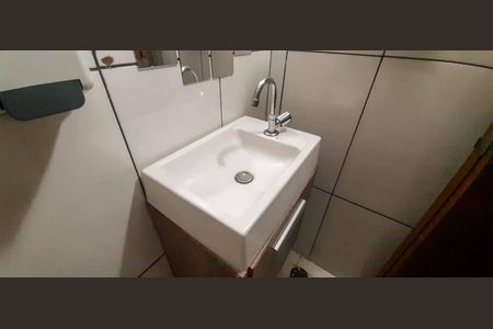 Casa à venda com 130m², 3 quartos e 2 vagasLavabo de Entrada