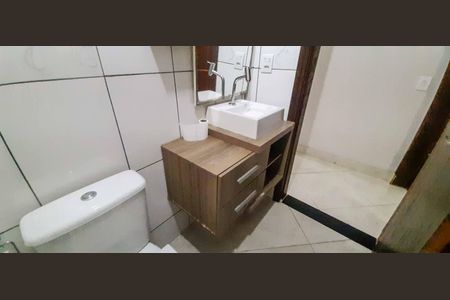 Casa à venda com 130m², 3 quartos e 2 vagasBanheiro Social