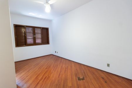 Casa para alugar com 650m², 4 quartos e 2 vagas Casa para alugar com 650m², 4 quartos e 2 vagasSuite