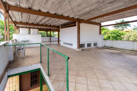 Casa para alugar com 650m², 4 quartos e 2 vagas Casa para alugar com 650m², 4 quartos e 2 vagasSalão de Festas