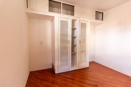 Casa para alugar com 650m², 4 quartos e 2 vagas Casa para alugar com 650m², 4 quartos e 2 vagasQuarto 1