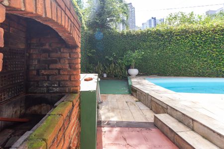 Casa para alugar com 650m², 4 quartos e 2 vagas Casa para alugar com 650m², 4 quartos e 2 vagasChurrasqueira