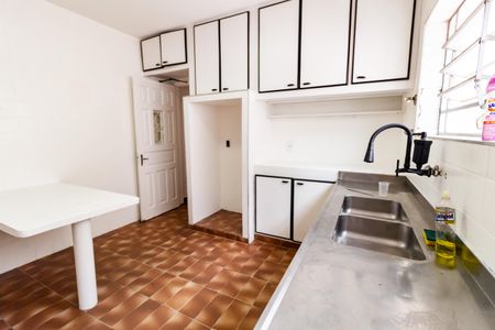 Casa para alugar com 650m², 4 quartos e 2 vagas Casa para alugar com 650m², 4 quartos e 2 vagasCozinha