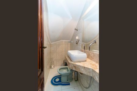 Casa à venda com 252m², 3 quartos e 2 vagasLavabo