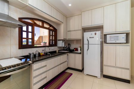 Casa à venda com 252m², 3 quartos e 2 vagasCozinha