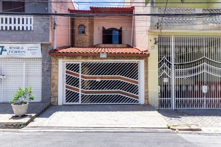 Casa à venda com 252m², 3 quartos e 2 vagasFachada
