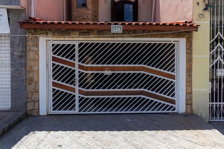 Casa à venda com 252m², 3 quartos e 2 vagasFachada