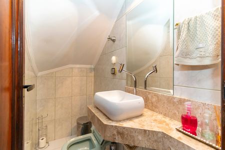 Casa à venda com 252m², 3 quartos e 2 vagasLavabo