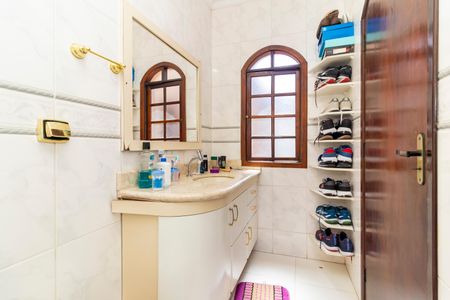 Casa à venda com 252m², 3 quartos e 2 vagasBanheiro da Suíte