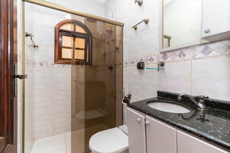 Casa à venda com 252m², 3 quartos e 2 vagasBanheiro Social