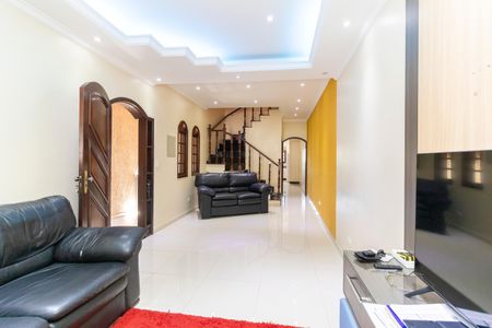 Casa à venda com 252m², 3 quartos e 2 vagasSala