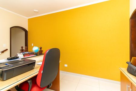 Casa à venda com 252m², 3 quartos e 2 vagasEscritório