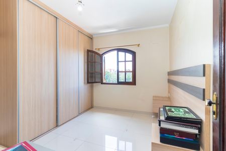Casa à venda com 252m², 3 quartos e 2 vagasQuarto 2