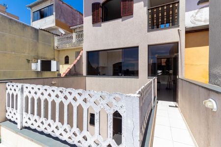 Casa à venda com 252m², 3 quartos e 2 vagasÁrea externa