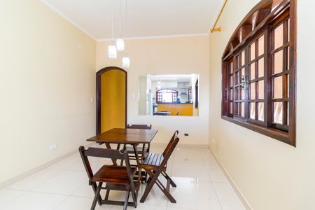 Casa à venda com 252m², 3 quartos e 2 vagasCopa